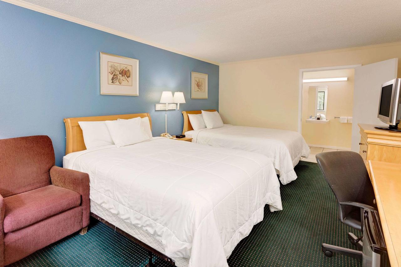 Days Inn By Wyndham Turbeville Shiloh Exterior photo
