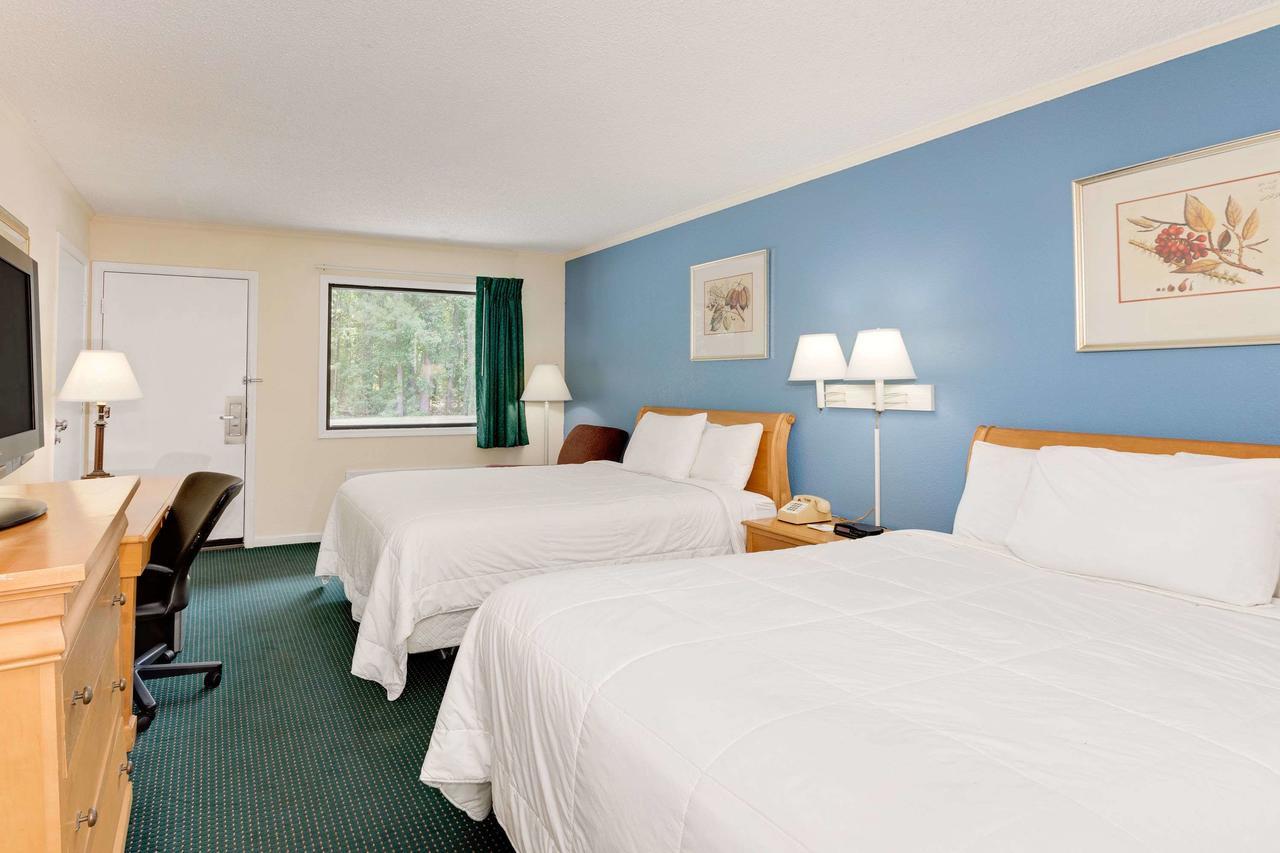 Days Inn By Wyndham Turbeville Shiloh Exterior photo